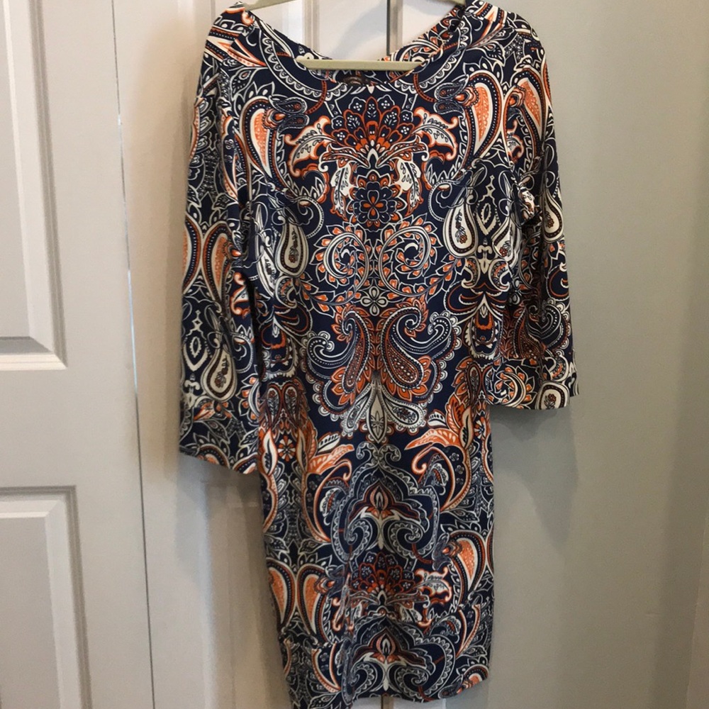 Dress - Picture 3 of 3